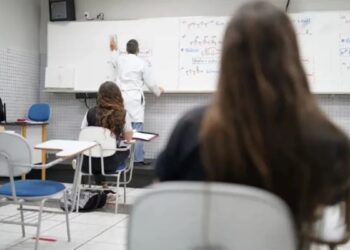 Alunos incentivo financeiro escola 848x477 1