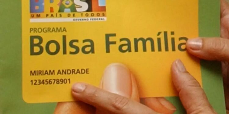 Cartão Amarelo Bolsa Família