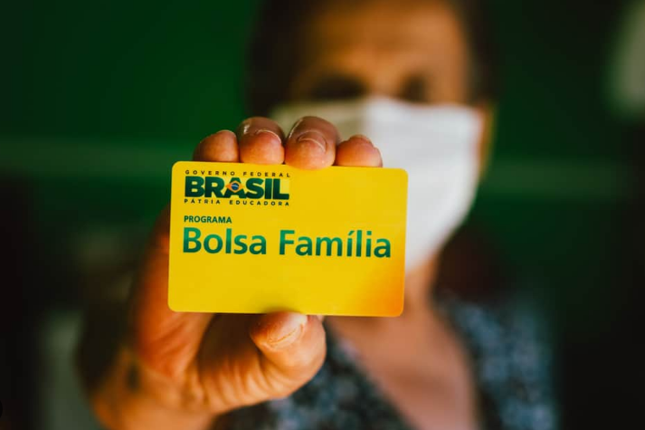 Agosto vai começar com PÉSSIMA NOTÍCIA para quem recebe Bolsa Família