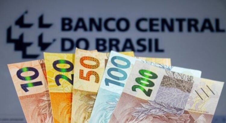 Saiba como encontrar dinheiro extra apenas utilizando seu CPF no site do Banco Central.